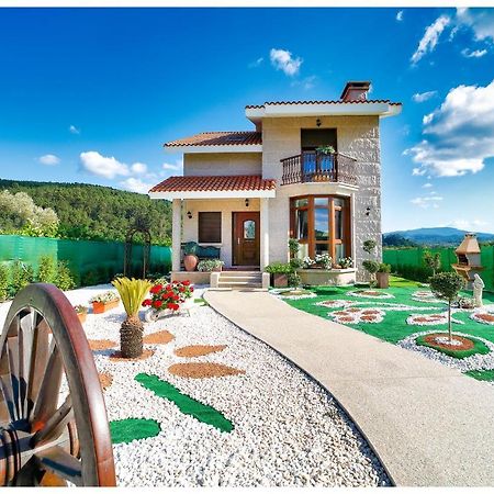 Villa Casa Victoria Garden Con Jacuzzi Y Piscina à Caldas De Reis Extérieur photo
